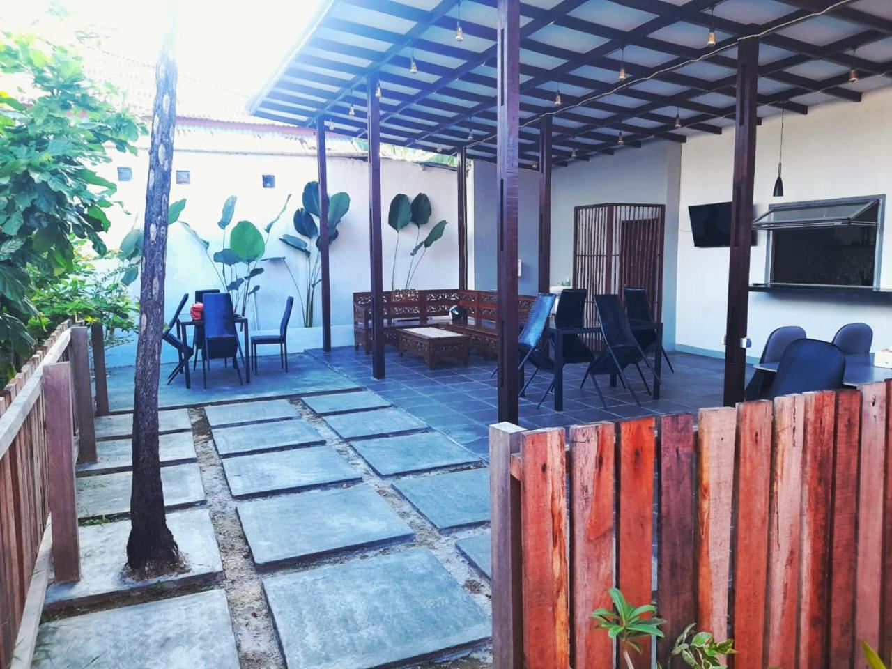 Baronda Guest House Sorong Exteriér fotografie