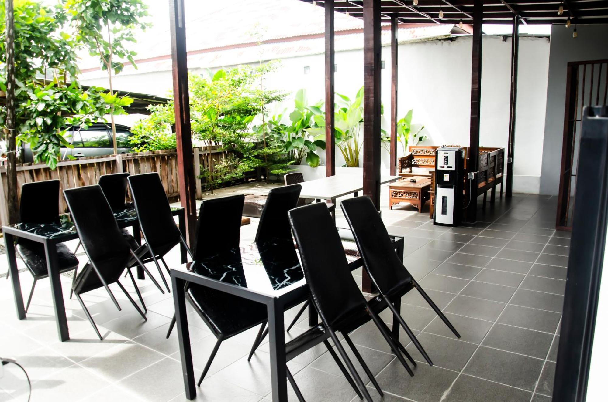 Baronda Guest House Sorong Exteriér fotografie