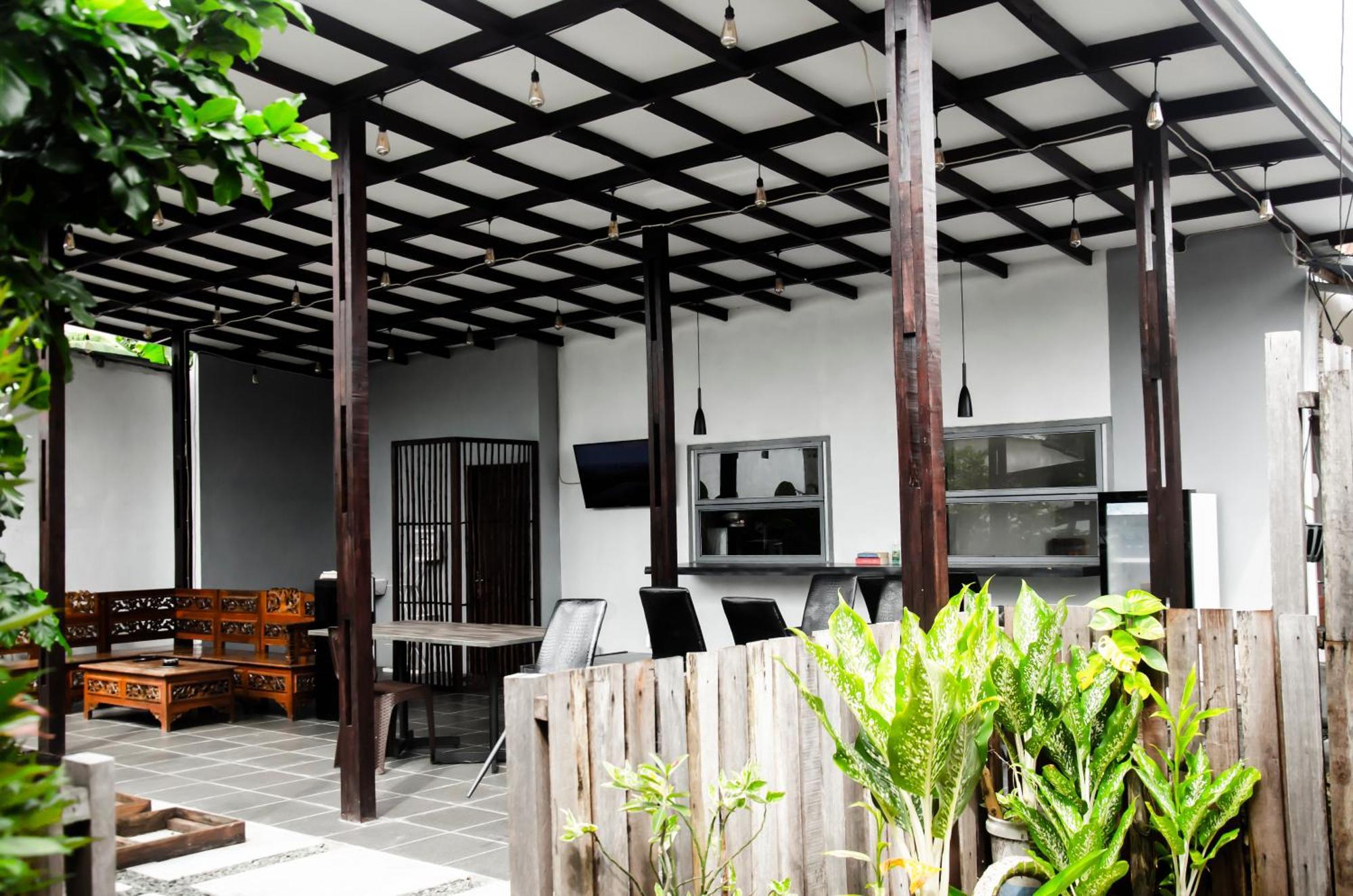 Baronda Guest House Sorong Exteriér fotografie