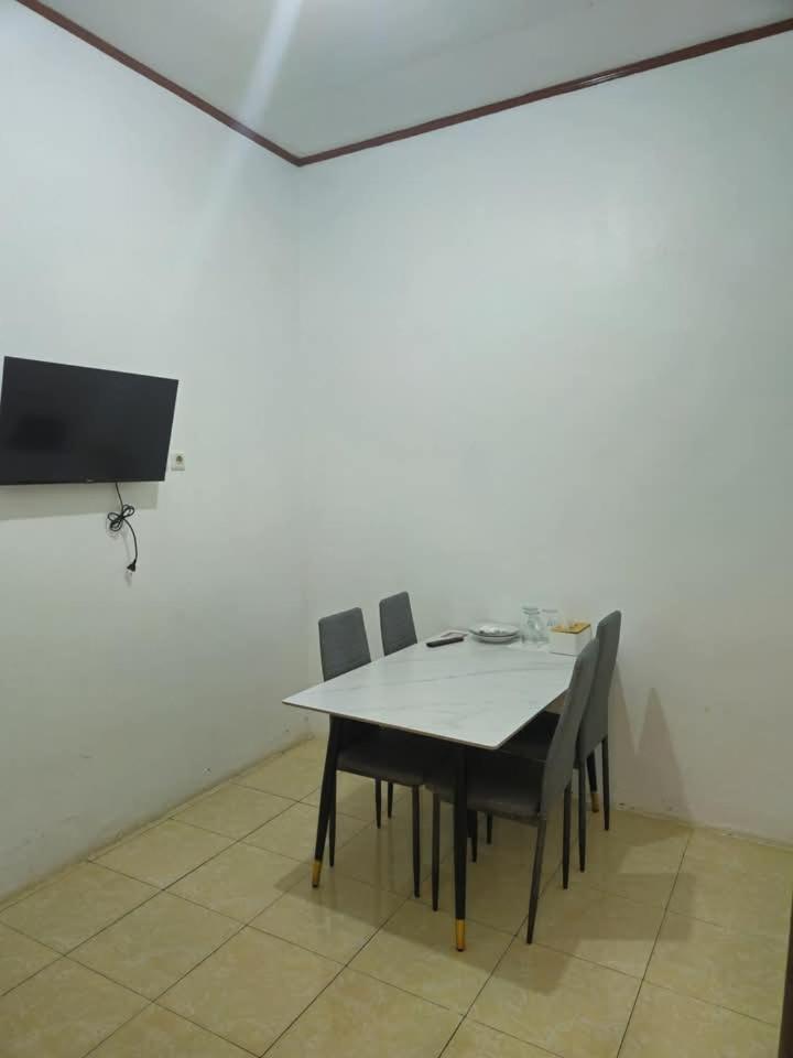 Baronda Guest House Sorong Exteriér fotografie